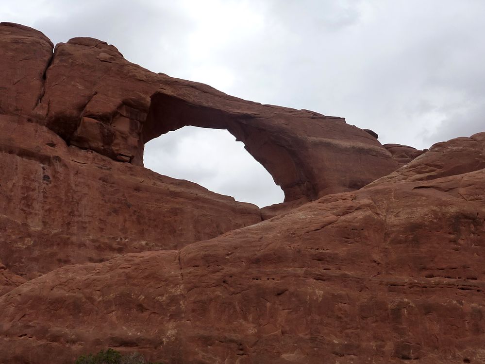 Arches NP Skyline Arch (3).JPG